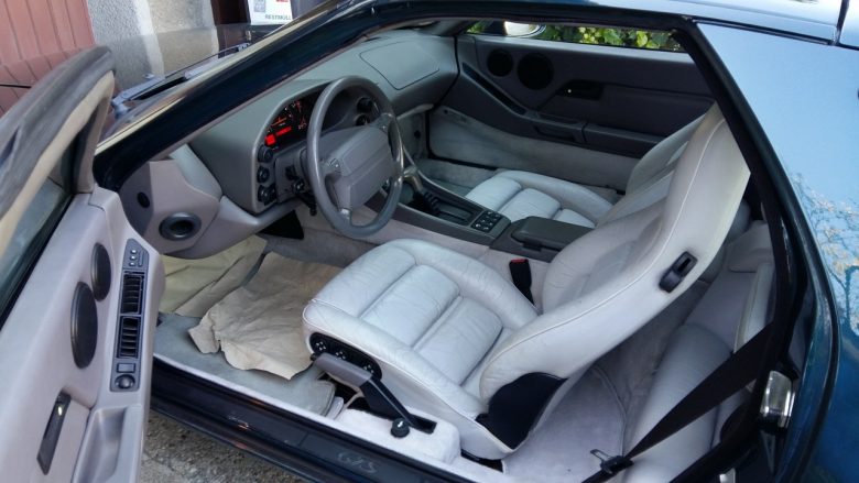 Porsche 928 GTS Sitze sind abgenützt