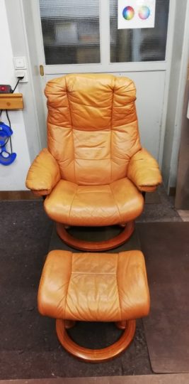 Stressless Sessel und Hocker aufbereiten